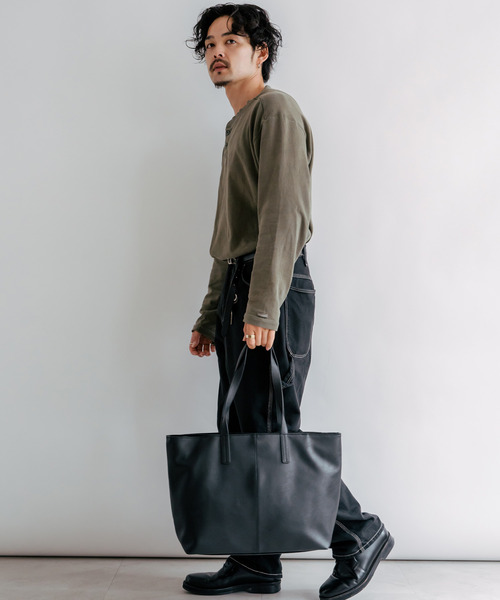 DEVICE（デバイス）の「合皮 両あおり シンプル センター 刺繍 デザイン トートバッグ（トートバッグ・メンズ・ブラック/ダークブラウン/キャメル/ネイビー/グレー・FREE）」の16枚目の写真