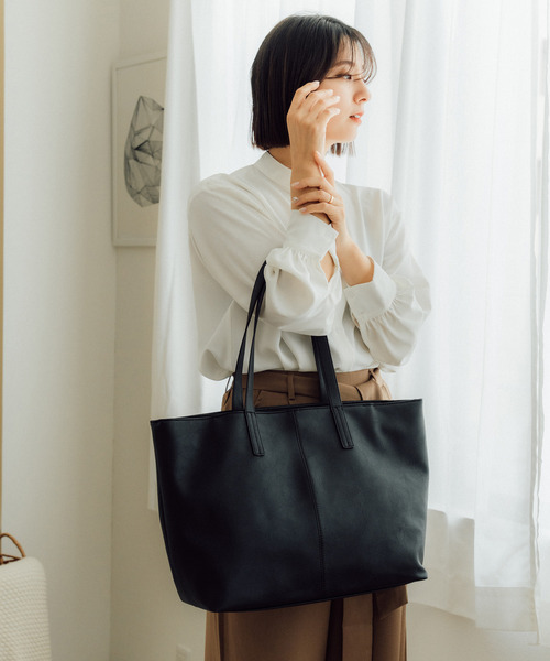 DEVICE（デバイス）の「合皮 両あおり シンプル センター 刺繍 デザイン トートバッグ（トートバッグ・メンズ・ブラック/ダークブラウン/キャメル/ネイビー/グレー・FREE）」の20枚目の写真