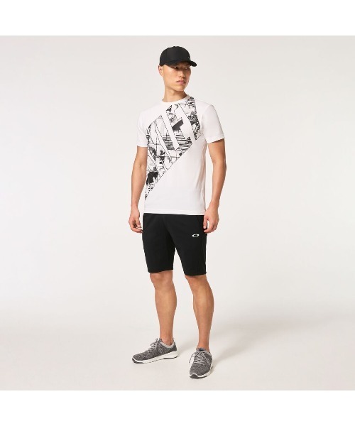 OAKLEY(オークリー)の「オークリー ENHANCE TECH JERSEY SHORTS 9INCH 13.0 / ジャージショーツ /TRAINING スポーツ・トレーニング/OAKLEY(その他パンツ・メンズ・ダークブルー/ブラック/ダークブラック・S/L/M/XL/XS)」の2枚目の写真