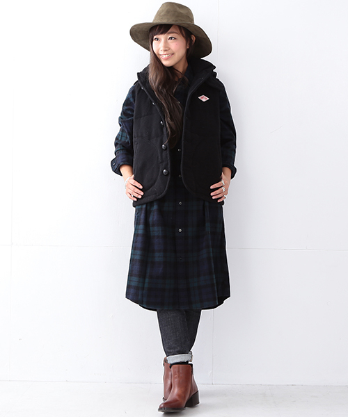 Ray BEAMS（レイビームス）の「DANTON × Ray BEAMS / 別注 モッサ ダウンベスト 15（ダウンベスト・レディース・グレー/ブラック/ネイビー・34）」の19枚目の写真