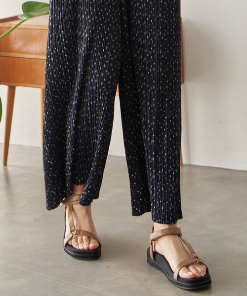 ikka(イッカ)の「ベルクロフットベットスポサン(サンダル・レディース・ブラック/キャメル・M/L)」の4枚目の写真