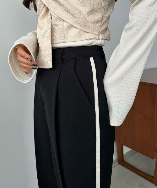 callautia(カラウティア)の「サイドラインスラックスパンツ(スラックス・レディース・ブラック/ライトグレー/ライトベージュ・LARGE/SMALL/MEDIUM)」の6枚目の写真