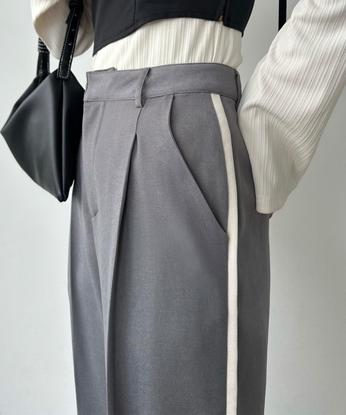 callautia(カラウティア)の「サイドラインスラックスパンツ(スラックス・レディース・ブラック/ライトグレー/ライトベージュ・LARGE/SMALL/MEDIUM)」の11枚目の写真