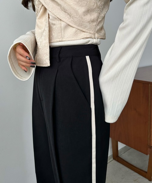 callautia(カラウティア)の「サイドラインスラックスパンツ(スラックス・レディース・ブラック/ライトグレー/ライトベージュ・LARGE/SMALL/MEDIUM)」の18枚目の写真