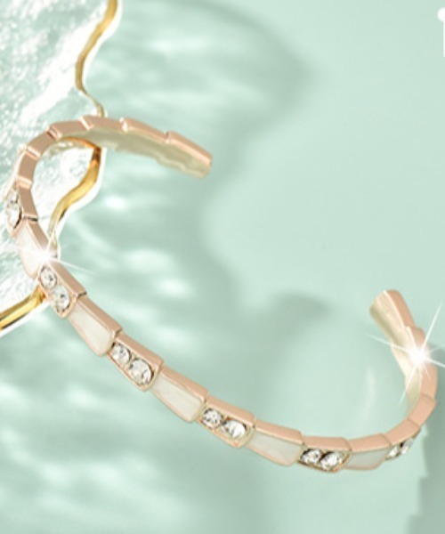 Coo+i（クーイ）の「デザインバングル（バングル/リストバンド・レディース・シルバー/ピンクゴールド・FREE）」の2枚目の写真