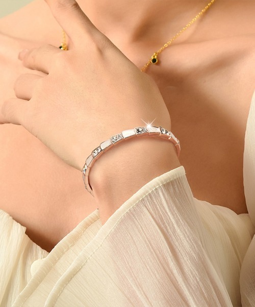 Coo+i（クーイ）の「デザインバングル（バングル/リストバンド・レディース・シルバー/ピンクゴールド・FREE）」の9枚目の写真