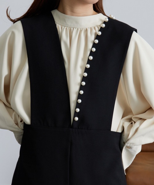 RANAN（ラナン）の「パールビジュージャンパースカート（ジャンパースカート・レディース・ブラック/グレイッシュベージュ・L/LL/M）」の3枚目の写真