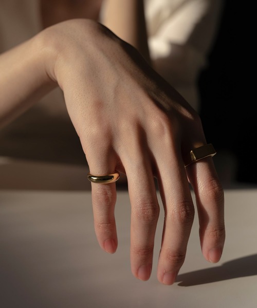 novice（ノーヴィス）の「【novice】Volume Pinky Ring（リング・レディース・シルバー/ゴールド・FREE）」の9枚目の写真