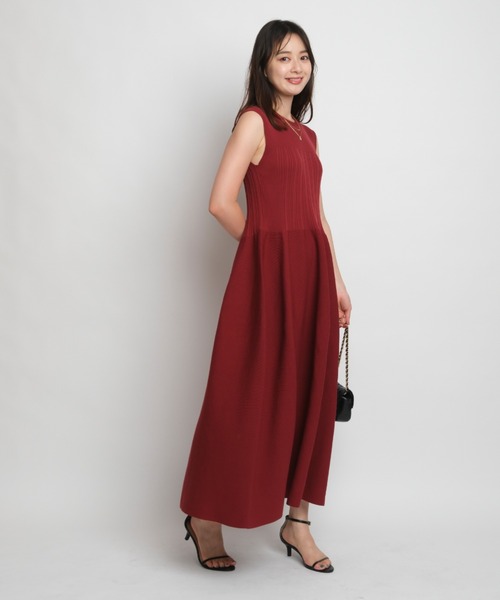 Tomato　Mystradaホールガーメントワンピース Mystrada（マイストラーダ）の「Vネックホールワンピース