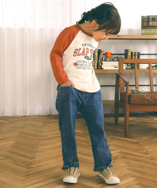 SLAP SLIP（スラップスリップ）の「らくのび裾フリルハートプリントストレッチデニムパンツ(90~130cm)（デニムパンツ・キッズ・ネイビー/ブルー・110cm/120cm/130cm/100cm/90cm）」の4枚目の写真