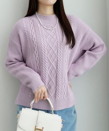 ケーブル柄モックネックニット