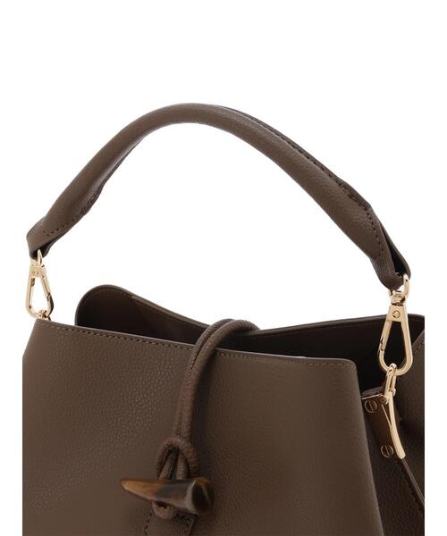 Te chichi(テチチ)の「トグル合皮ミニバッグ(ハンドバッグ・レディース・ブラウン/ブラック・F)」の10枚目の写真