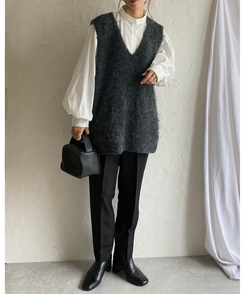 She's Closet（シーズクローゼット）の「スタンドカラーウエストタック長袖パフスリーブフレアペプラムブラウス（シャツ/ブラウス・レディース・ブルー/グレイッシュベージュ/オフホワイト/ブラック/サックスブルー/サンドベージュ・FREE/SMALL）」の11枚目の写真