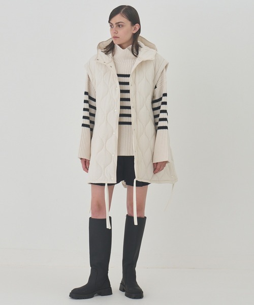 LE CIEL BLEU(ルシェルブルー)の「2ウェイパッドコクーンコート / 2way Padded Cocoon Coat(その他アウター・レディース・オフホワイト/ブラック・36)」の4枚目の写真