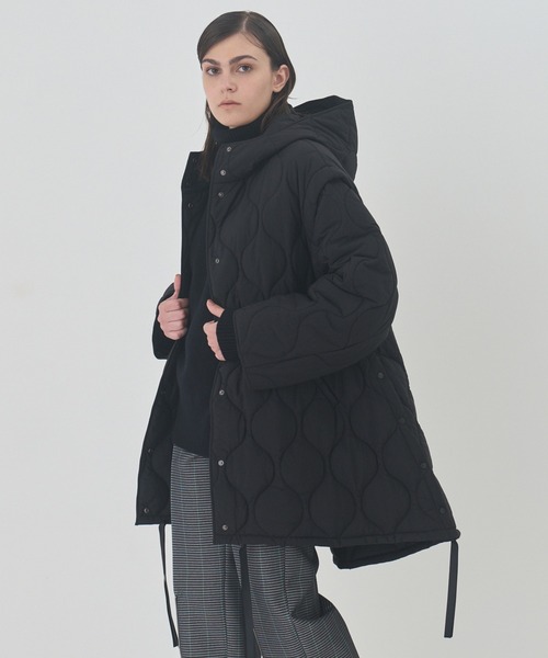 LE CIEL BLEU(ルシェルブルー)の「2ウェイパッドコクーンコート / 2way Padded Cocoon Coat(その他アウター・レディース・オフホワイト/ブラック・36)」の17枚目の写真