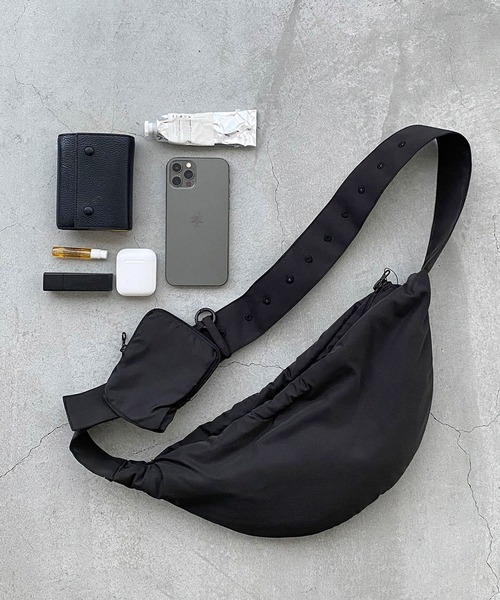 CANAL JEAN（キャナルジーン）の「diggity パデットボディバッグ