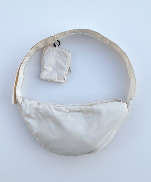 CANAL JEAN（キャナルジーン）の「diggity　パデットボディバッグ（ボディバッグ/ウエストポーチ・レディース・ブラック/アイボリー・ONE SIZE）」の21枚目の写真