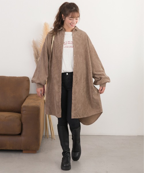ad thie（アドティエ）の「コーデュロイボリュームシャツワンピース（シャツワンピース・レディース・モカ/ベージュ/グレイッシュベージュ/ダークブルー・FREE）」の6枚目の写真