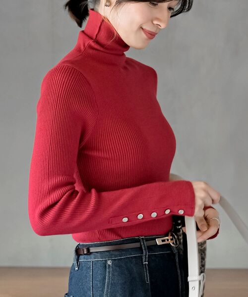 rps（アールピーエス）の「袖口ボタンタートルリブニットプルオーバー（ニット/セーター・レディース・ベージュ系その他/レッド/アイボリー/グリーン/ブラック/杢グレー/ブルー/イエロー・M/L）」の8枚目の写真