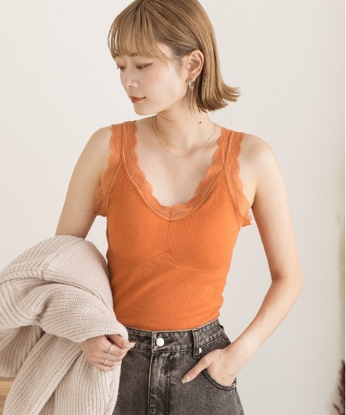 ad thie(アドティエ)の「カップ付き レースキャミソール(タンクトップ・レディース・オレンジ/ベージュ/チャコール/ブラウン/ブラック・FREE)」の8枚目の写真