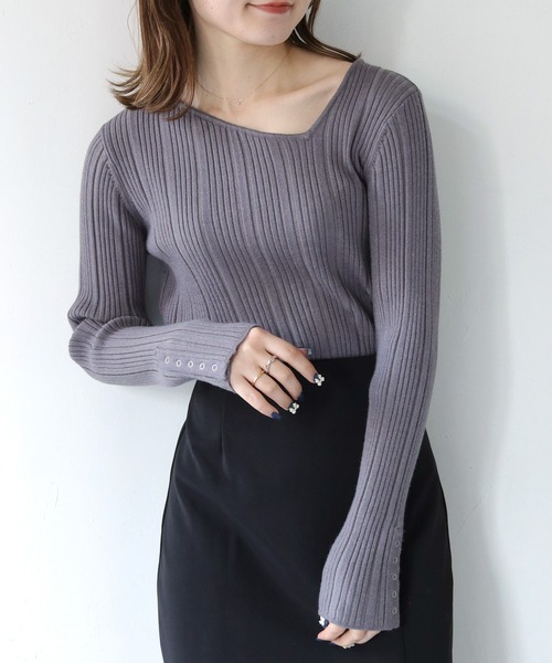 HER CLOSET(ハークローゼット)の「【vingtrois】アシメVネック ランダムリブニット(ニット/セーター・レディース・グリーン/ワインレッド/パープル/ブラック/チャコールグレー/アイボリー・M)」の14枚目の写真