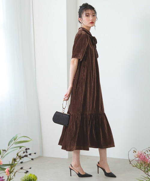 Kana(カナ)の「ベロア ボウタイ 裾ティアード ワンピース パーティー ドレス 結婚式 お呼ばれ オケージョン(ドレス・レディース・グリーン系その他2/ブラウン/ブラック・M)」の15枚目の写真
