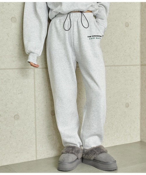 ANAP（アナップ）の「ワンポイント刺繍裏起毛スウェットジョガーパンツ（スウェットパンツ・レディース・スミクロ/ベージュ/ライトグレー・FREE）」の3枚目の写真