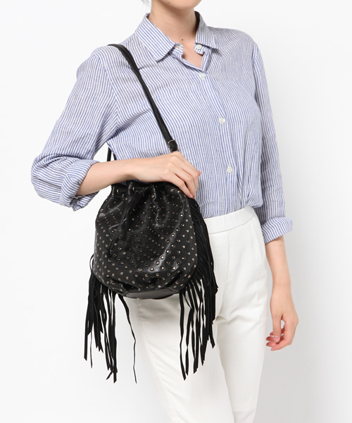 ROSE BUD（ローズバッド）の「(ROSE BUD)B141031 STUDDED LTHER SMALL SHOULDER BAG（ショルダーバッグ・レディース・ブラック/クリーム・ONE SIZE）」の3枚目の写真