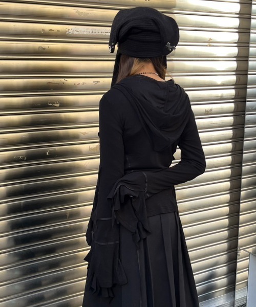 NACHE（ナチェ）の「韓国ブランド NACHE ナチェ RUFFLE HOODIE SHIRT トップス オーバーサイズ フーディー パーカー フード 長袖トップス フリル フリルデザイン（パーカー・レディース・ブラック/ライトグリーン・ONE SIZE）」の5枚目の写真