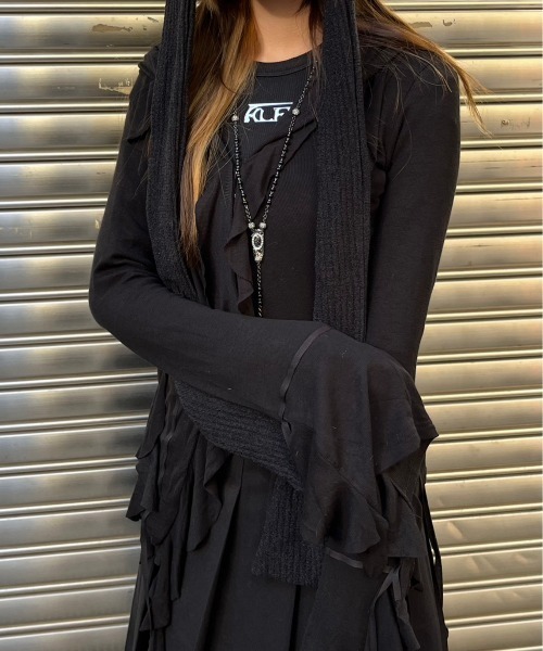 NACHE（ナチェ）の「韓国ブランド NACHE ナチェ RUFFLE HOODIE SHIRT トップス オーバーサイズ フーディー パーカー フード 長袖トップス フリル フリルデザイン（パーカー・レディース・ブラック/ライトグリーン・ONE SIZE）」の4枚目の写真