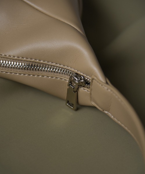 BALLY✨ハーフムーン　ワンハンドルショルダバッグ　フラップ　ロゴ総柄　レザー folka（フォルカ）の「3-12C13 PUレザー ハーフムーン