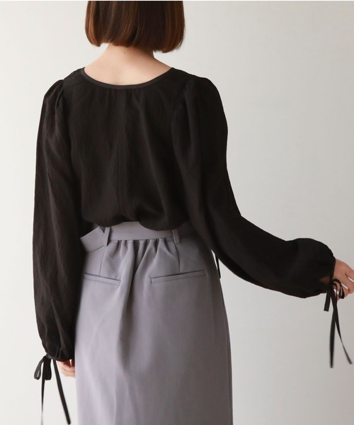 archives(アルシーヴ)の「2wayパイピング楊柳BL(シャツ/ブラウス・レディース・ブルー/ブラック/アイボリー・MEDIUM)」の17枚目の写真