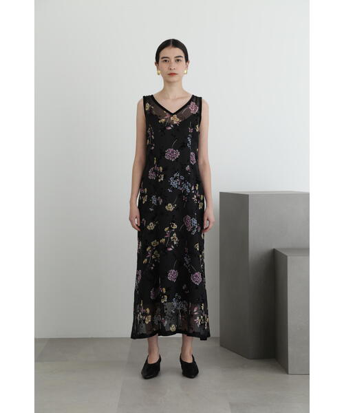 JILL STUART(ジルスチュアート)の「◆ヴェルヴェットオパールワンピース(ワンピース・レディース・ベージュ/ブラック・2/4)」の4枚目の写真