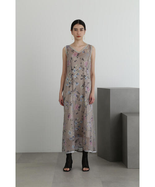JILL STUART(ジルスチュアート)の「◆ヴェルヴェットオパールワンピース(ワンピース・レディース・ベージュ/ブラック・2/4)」の10枚目の写真