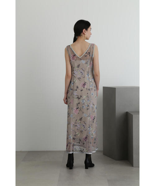 JILL STUART(ジルスチュアート)の「◆ヴェルヴェットオパールワンピース(ワンピース・レディース・ベージュ/ブラック・2/4)」の12枚目の写真