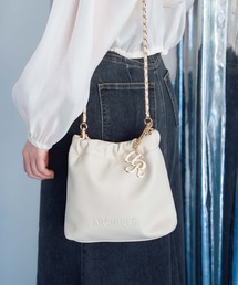 archives | チャーム付きエンボスチェーンバッグ(ハンドバッグ)