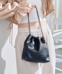 archives | チャーム付きエンボスチェーンバッグ(ハンドバッグ)