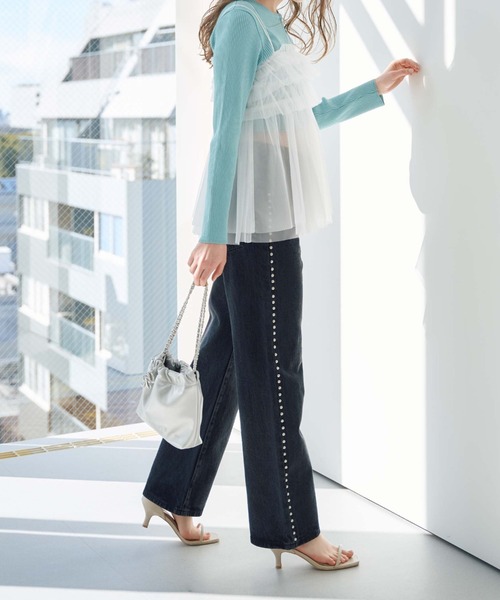 archives(アルシーヴ)の「チャーム付きエンボスチェーンバッグ(ハンドバッグ・レディース・シルバー/ブラック/アイボリー・FREE)」の17枚目の写真