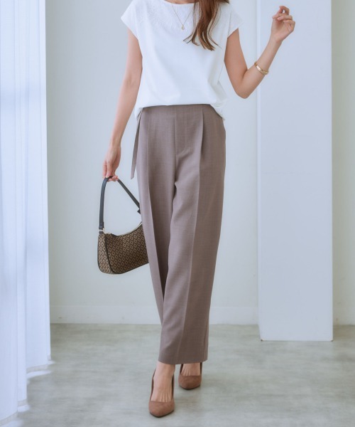 7days Life Styling(セブンデイズライフスタイリング)の「麻調合繊共布ベルト付ワイドパンツ(しわになりにくい・接触冷感・UVカット・洗える)(スラックス・レディース・モカ/ネイビー/ライトベージュ/グリーン/チャコールグレー・S/M/L/LL)」の11枚目の写真
