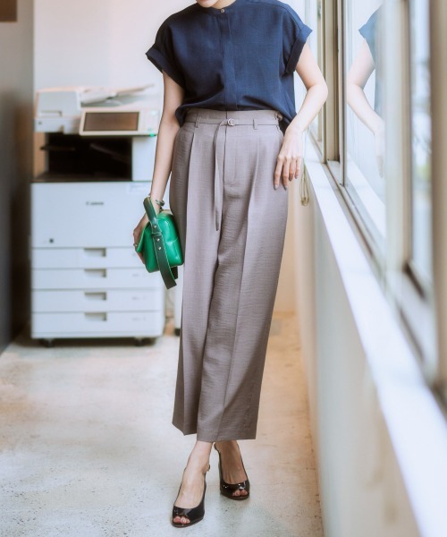 7days Life Styling(セブンデイズライフスタイリング)の「麻調合繊共布ベルト付ワイドパンツ(しわになりにくい・接触冷感・UVカット・洗える)(スラックス・レディース・モカ/ネイビー/ライトベージュ/グリーン/チャコールグレー・S/M/L/LL)」の9枚目の写真