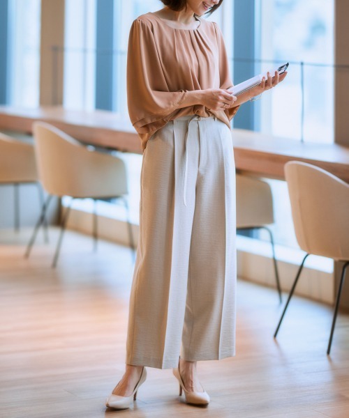 7days Life Styling(セブンデイズライフスタイリング)の「麻調合繊共布ベルト付ワイドパンツ(しわになりにくい・接触冷感・UVカット・洗える)(スラックス・レディース・モカ/ネイビー/ライトベージュ/グリーン/チャコールグレー・S/M/L/LL)」の13枚目の写真