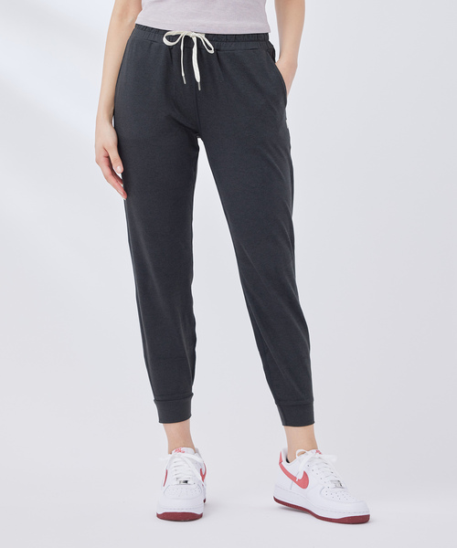 Vuori（ヴオリ）の「【VUORI】 Performance Joggerパフォーマンスジョガー（レギンス/スパッツ・レディース・ブルー系その他2/ブラック系その他/ブラウン系その他3・M/S）」の2枚目の写真