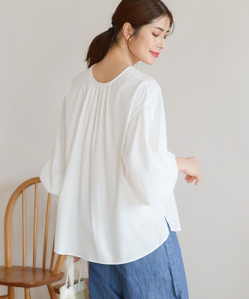 Elura（エルーラ）の「アイロンいらず2WAYブラウス（シャツ/ブラウス・レディース・ライトブルー/ホワイト/ホワイト系その他5・LARGE/MEDIUM）」の2枚目の写真