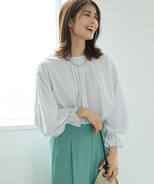 新品2点セット☆Elura エルーラ 品良く着るセレモニーブラウス＆パンツ Elura（エルーラ）の「セレモニーサマ見えプルオーバー（シャツ