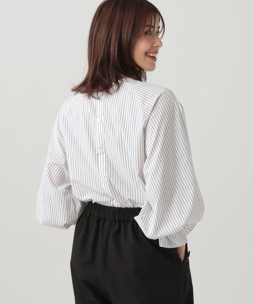 Elura（エルーラ）の「アイロンいらず2WAYブラウス（シャツ/ブラウス・レディース・ライトブルー/ホワイト/ホワイト系その他5・LARGE/MEDIUM）」の14枚目の写真