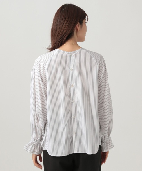 Elura（エルーラ）の「アイロンいらず2WAYブラウス（シャツ/ブラウス・レディース・ライトブルー/ホワイト/ホワイト系その他5・LARGE/MEDIUM）」の9枚目の写真