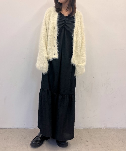 byYOUANCE(バイユアンス)の「ボリュームフェザーショートカーディガン(カーディガン/ボレロ・レディース・アイボリー/ライトグレー/イエロー・FREE)」の4枚目の写真