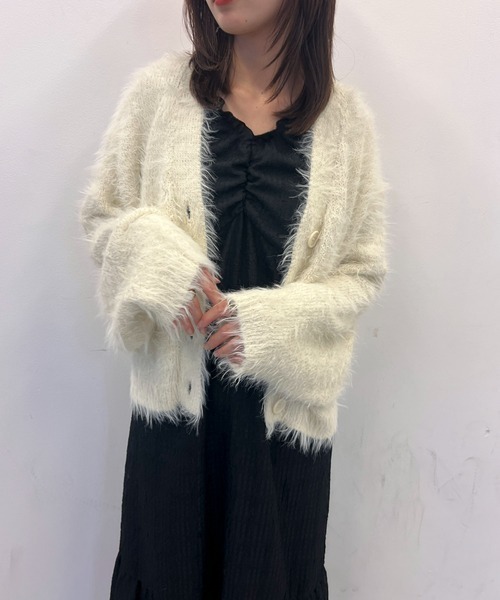 byYOUANCE(バイユアンス)の「ボリュームフェザーショートカーディガン(カーディガン/ボレロ・レディース・アイボリー/ライトグレー/イエロー・FREE)」の7枚目の写真