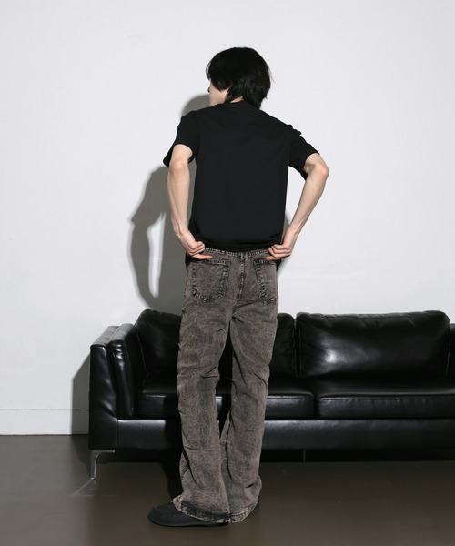 FOLLOWIN（フォロウィン）の「[UNISEX]ストリートブラッシングペイントラウンドネックTシャツ（Tシャツ/カットソー・レディース・ホワイト/クリーム/ブラック/ブラウン・FREE）」の12枚目の写真