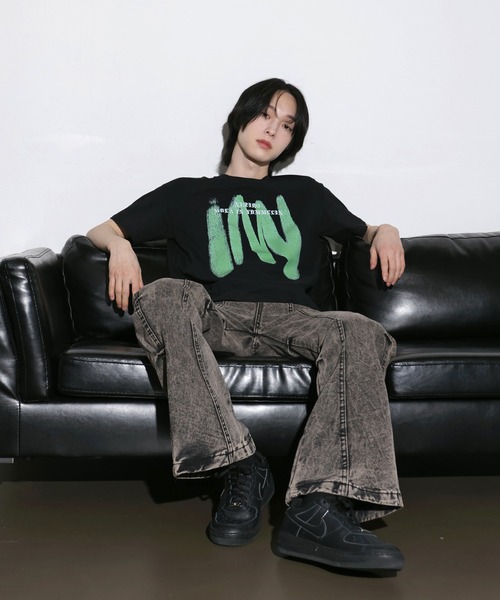 FOLLOWIN（フォロウィン）の「[UNISEX]ストリートブラッシングペイントラウンドネックTシャツ（Tシャツ/カットソー・レディース・ホワイト/クリーム/ブラック/ブラウン・FREE）」の14枚目の写真